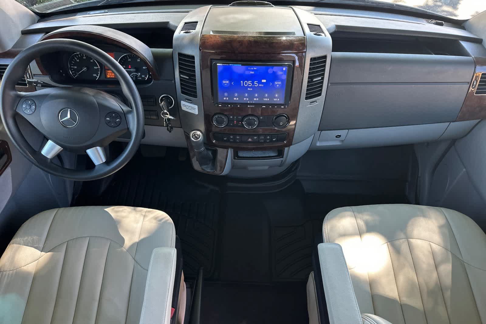 Used 2015 Mercedes-Benz Sprinter 3500 image 11