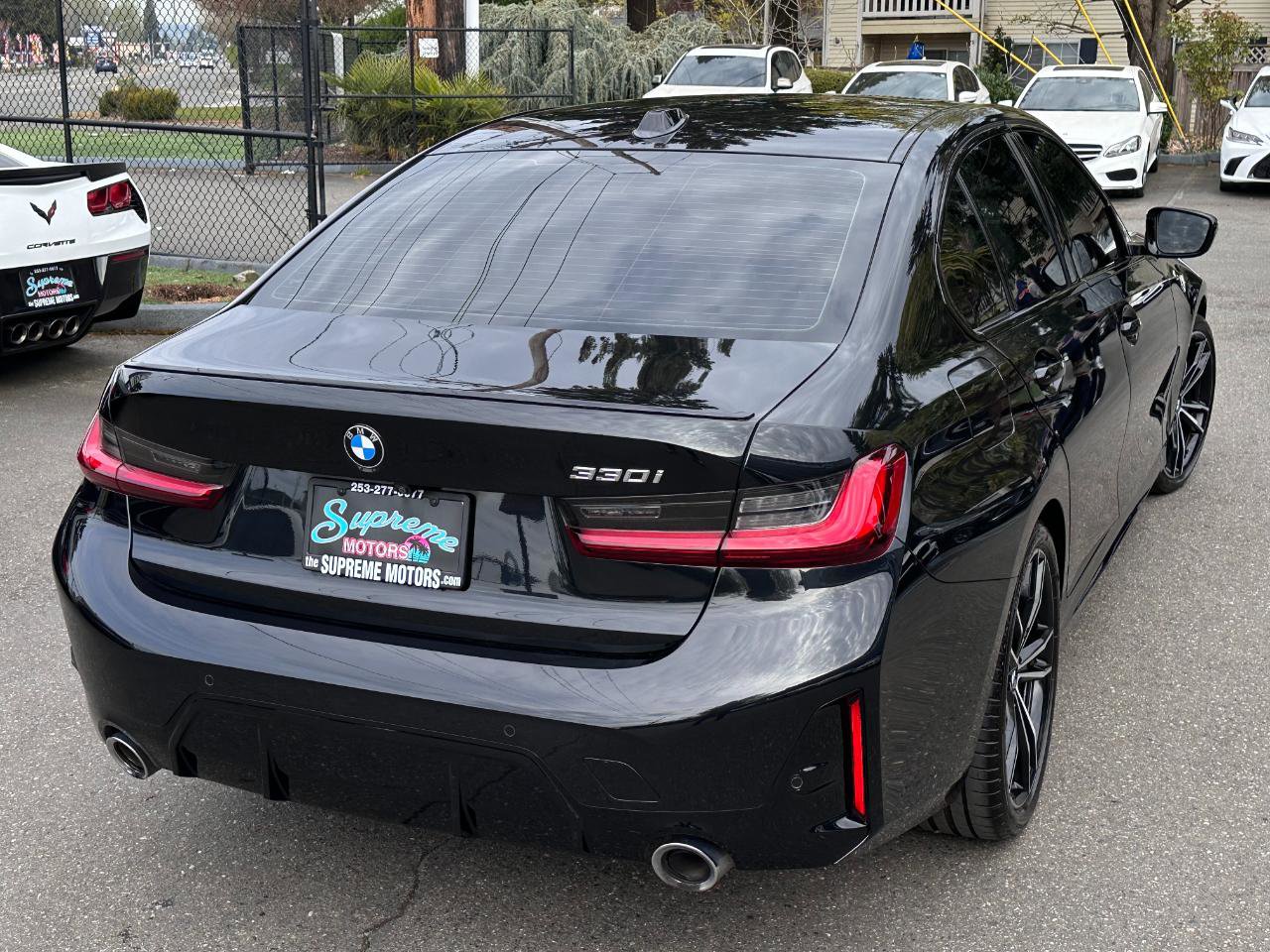 Used 2023 BMW 330i Sedan w/ M Sport Package image 17