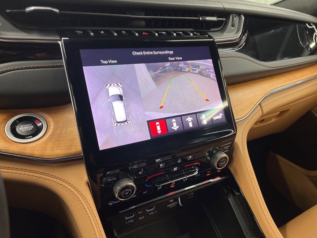 Used 2023 Jeep Grand Cherokee Summit image 19