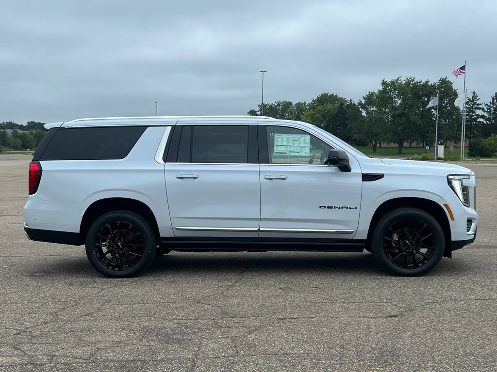 New 2026 GMC Yukon XL Denali w/ Denali Reserve Package AWD/4WD image 47