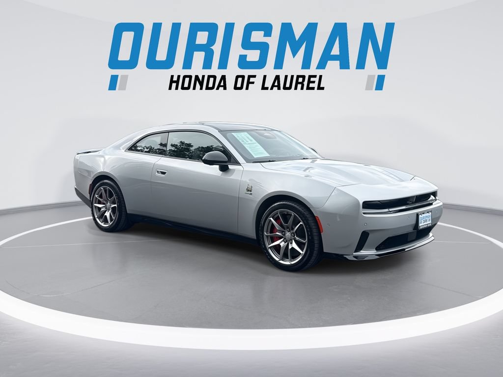 Used 2024 Dodge Charger Daytona Scat Pack w/ Plus Group AWD/4WD image 2