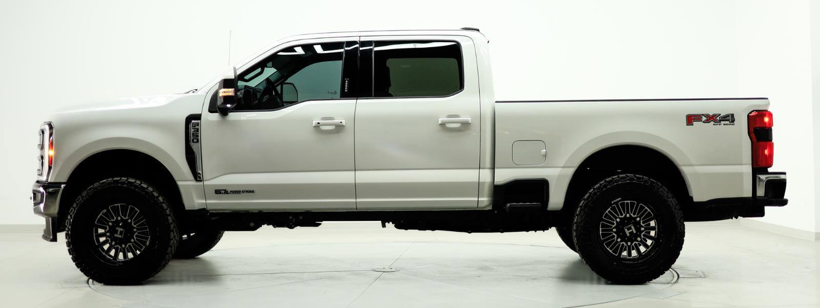 Used 2023 Ford F350 Lariat w/ FX4 Off-Road Package image 4