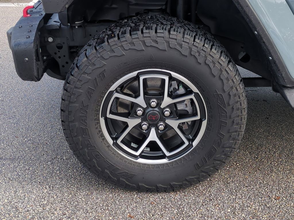 Used 2024 Jeep Gladiator Rubicon image 12