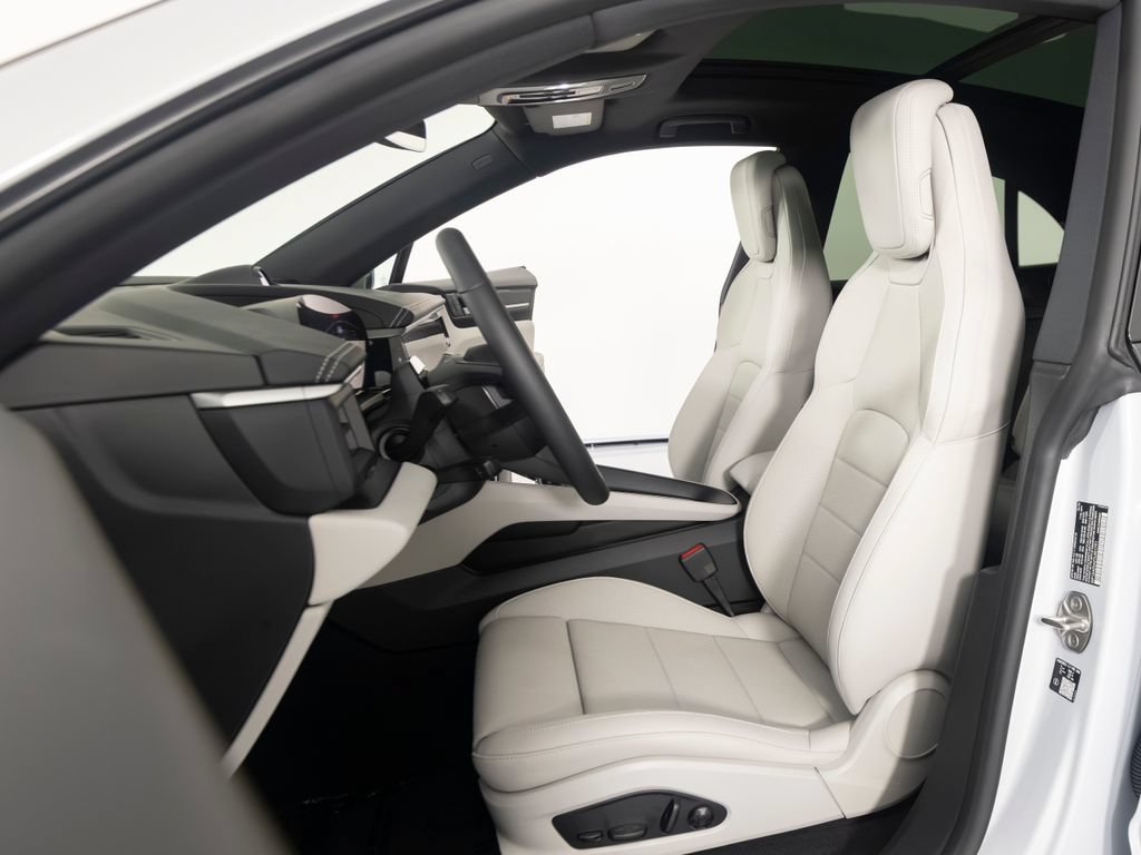 New 2026 Porsche Macan 4 Electric AWD/4WD image 17
