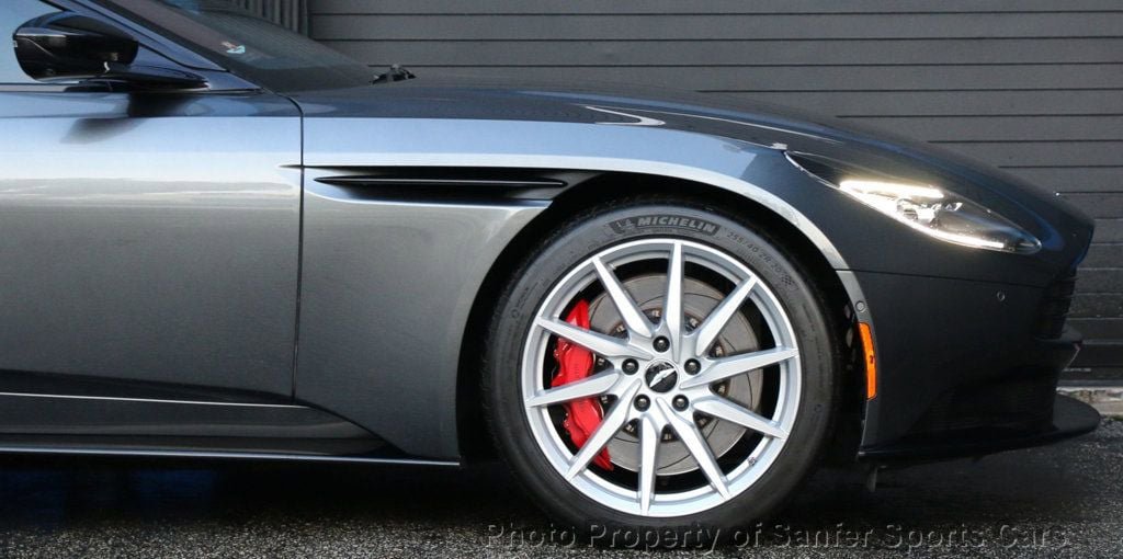 Used 2019 Aston Martin DB11 Coupe RWD image 10