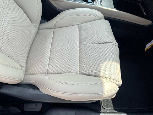 New 2025 Lincoln Corsair Reserve w/ Equipment Group 202A image 16