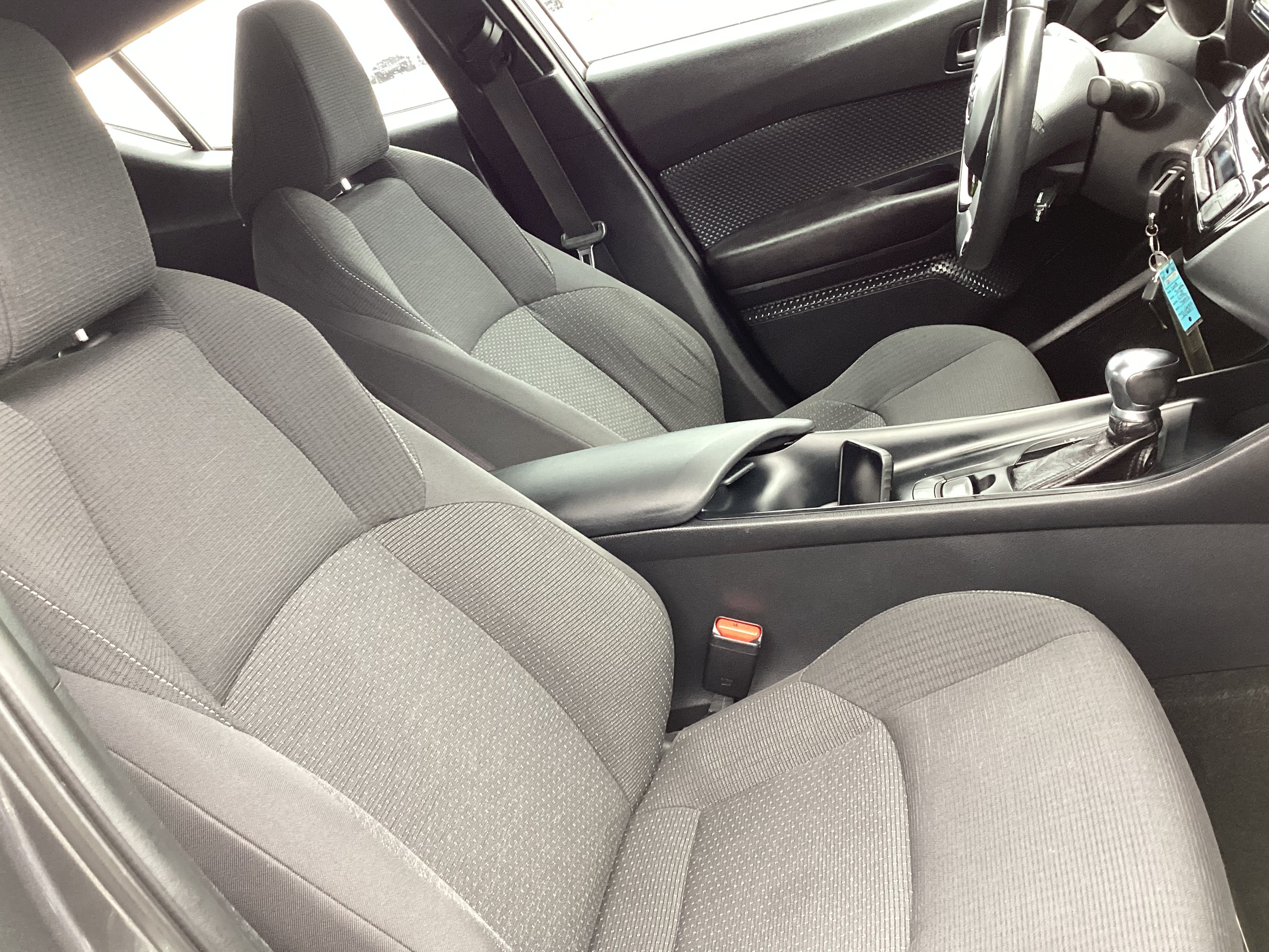 Certified 2018 Toyota C-HR XLE FWD image 6