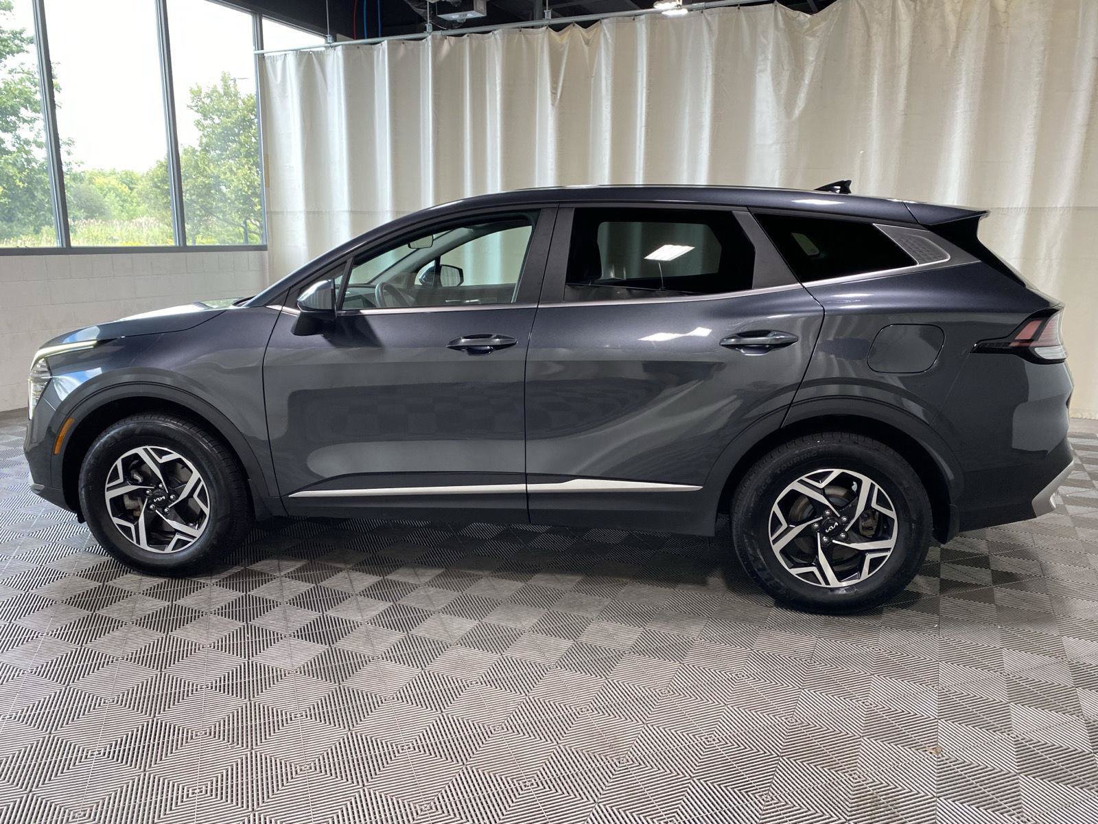 Used 2024 Kia Sportage LX AWD/4WD image 9