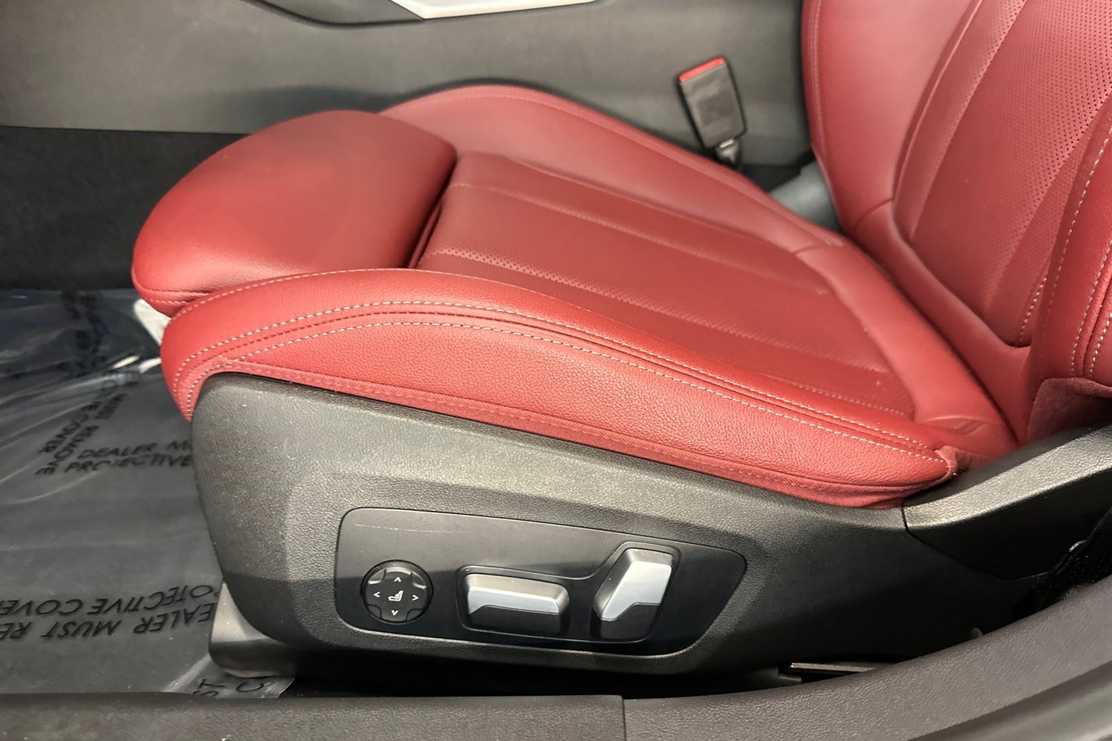 Certified 2024 BMW 330e w/ Convenience Package RWD image 14