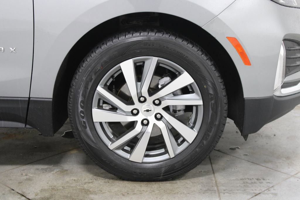 Used 2023 Chevrolet Equinox Premier FWD image 12