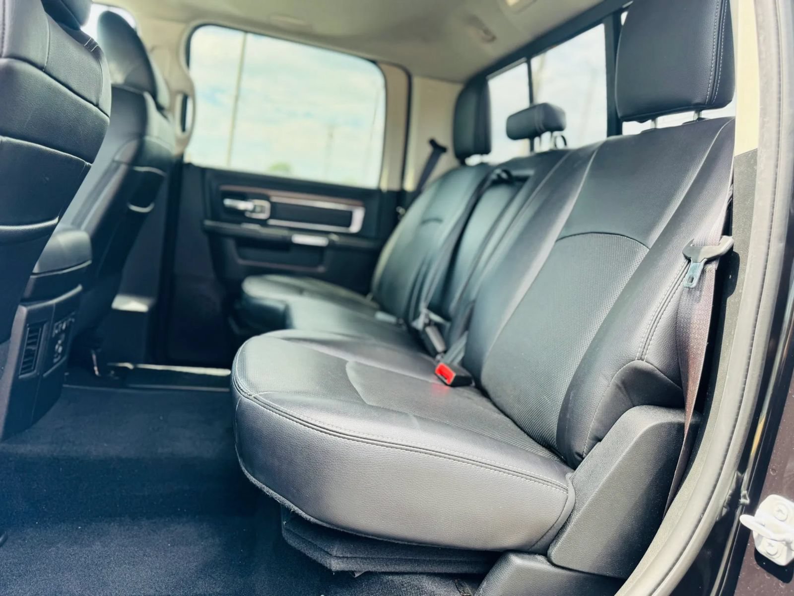 Used 2017 RAM 2500 Laramie w/ Convenience Group AWD/4WD image 12