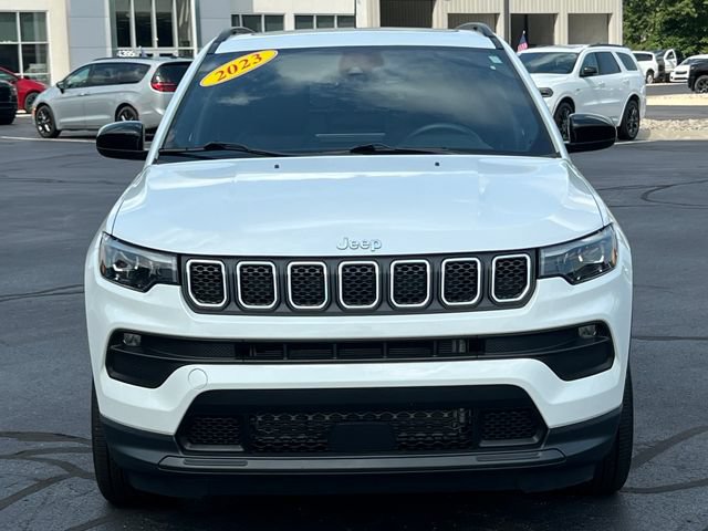 Used 2023 Jeep Compass Latitude w/ Sun and Sound Group AWD/4WD image 43