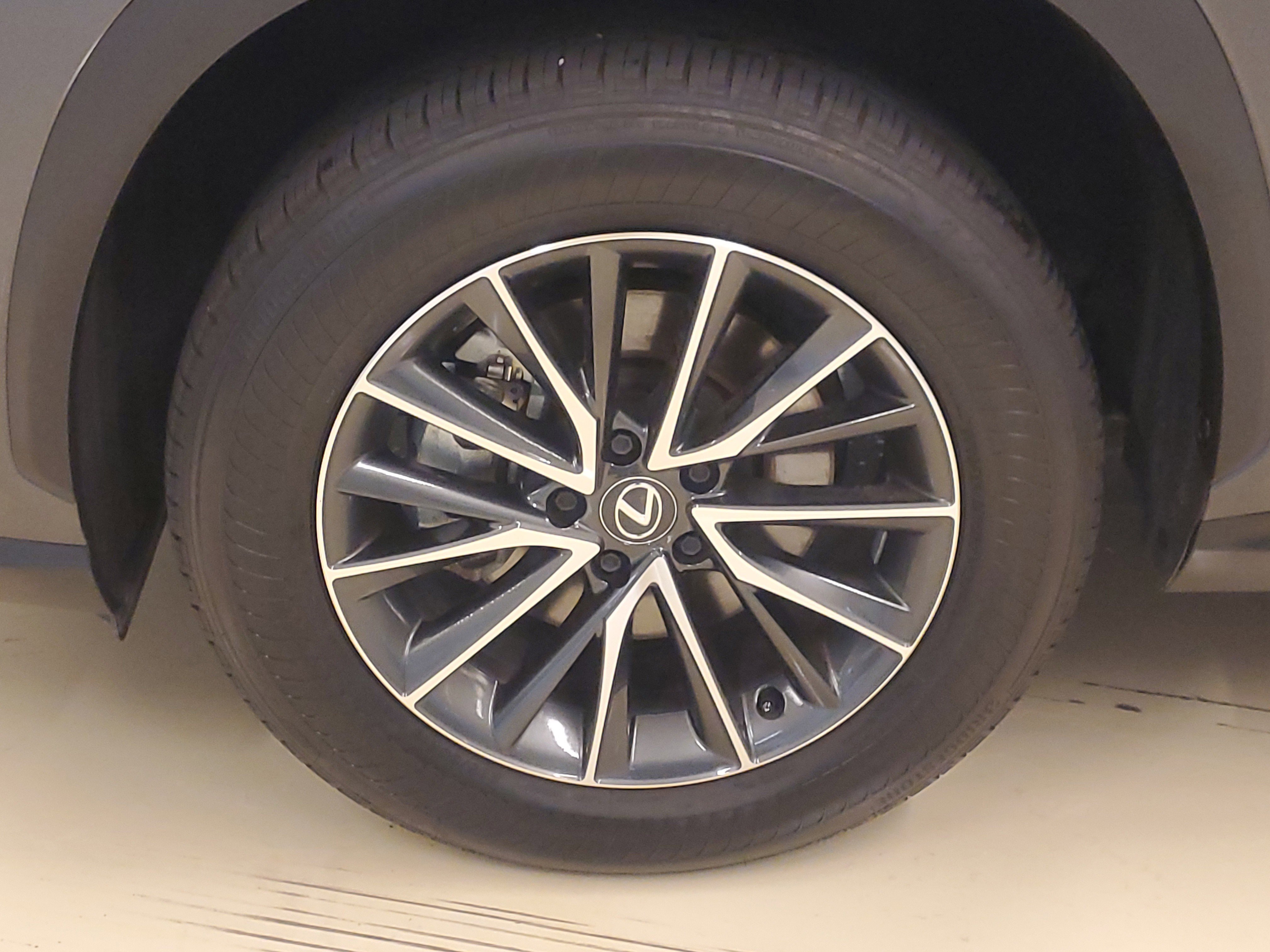 Certified 2025 Lexus NX 250 FWD w/ Premium Package image 6