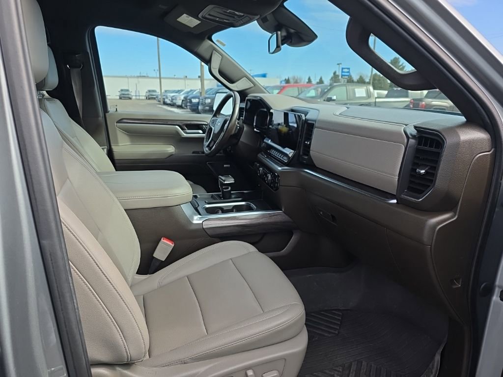 Used 2023 Chevrolet Silverado 1500 LTZ image 15