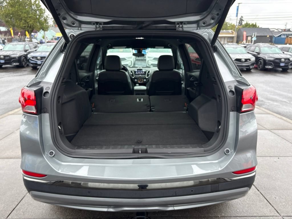 Used 2023 Chevrolet Equinox RS w/ RS Leather Package AWD/4WD image 31