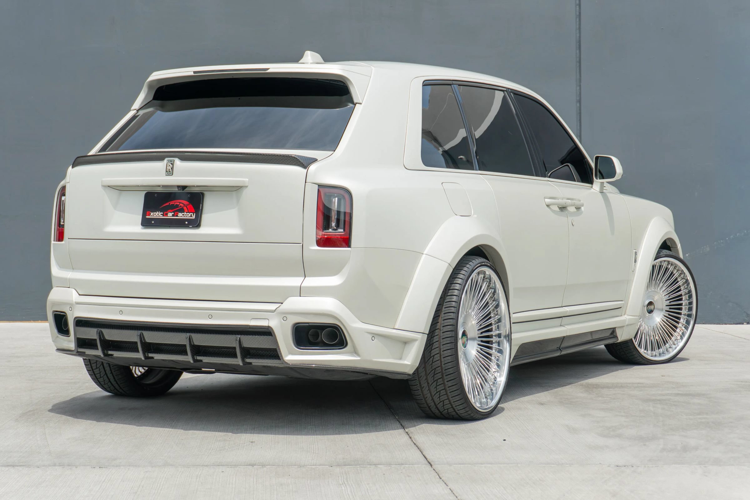 Used 2025 Rolls-Royce Cullinan AWD/4WD image 7
