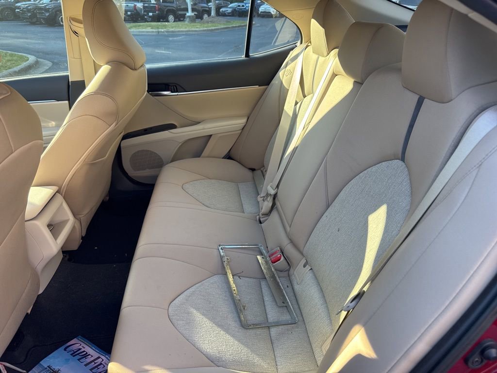 Used 2021 Toyota Camry LE image 10