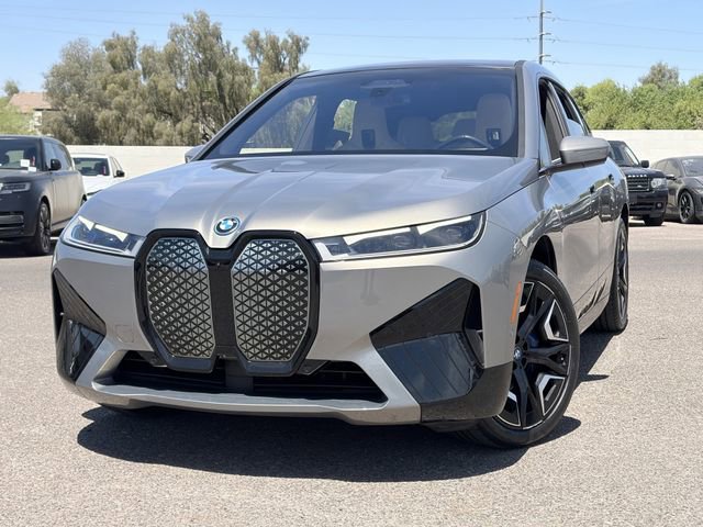 Used 2024 BMW iX xDrive50 w/ Premium Package AWD/4WD image 3