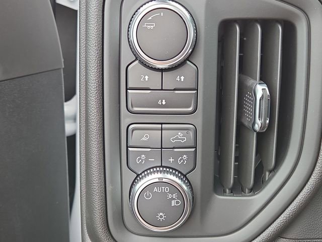 New 2025 GMC Sierra 3500 Pro w/ Convenience Package image 17