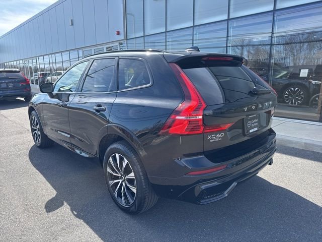 Certified 2025 Volvo XC60 B5 Plus image 3