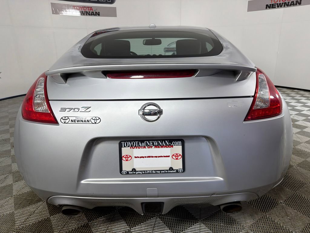 Used 2009 Nissan 370Z Touring w/ Aerodynamics Pkg image 4