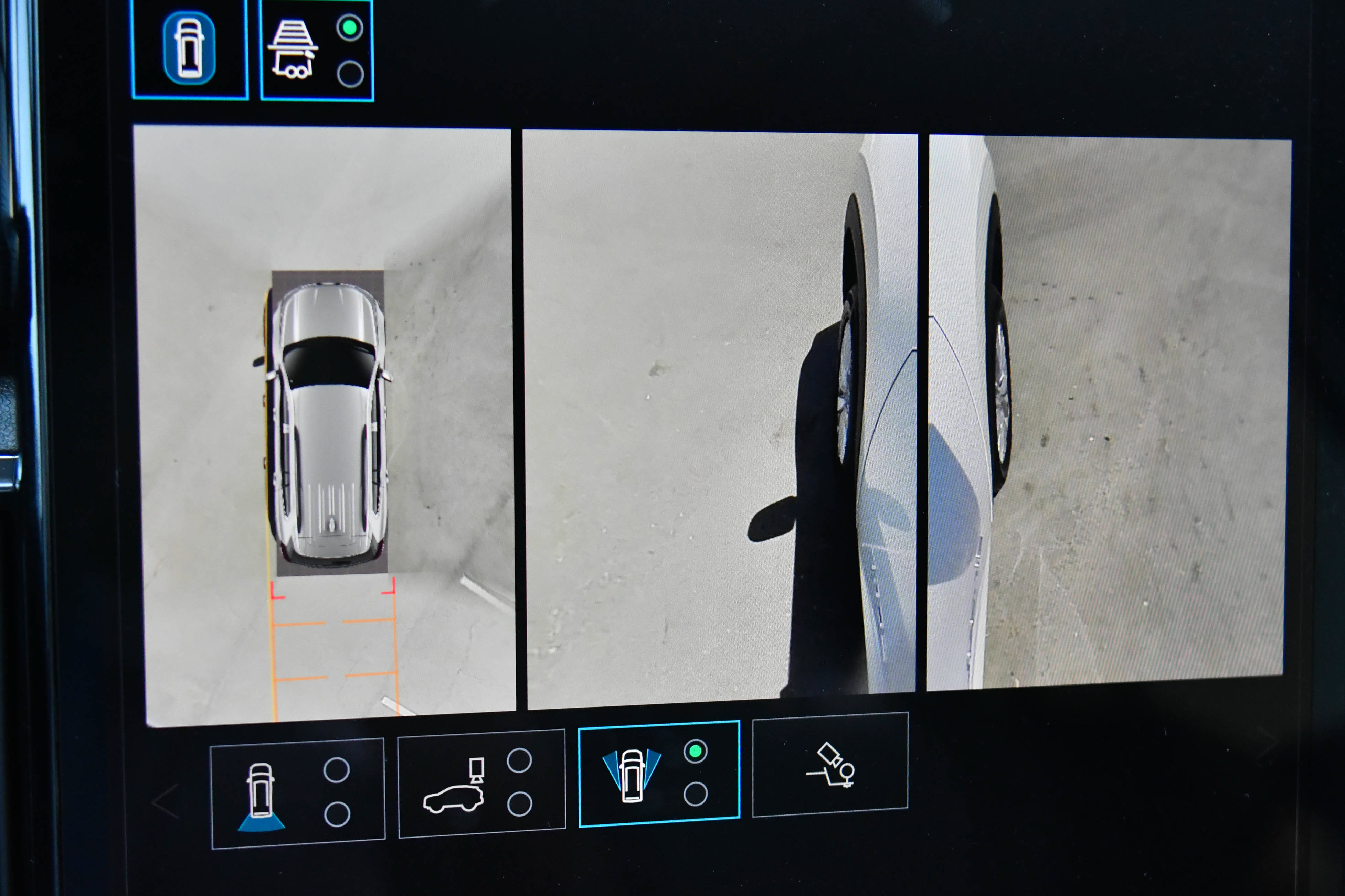 Used 2024 GMC Acadia Elevation FWD image 25