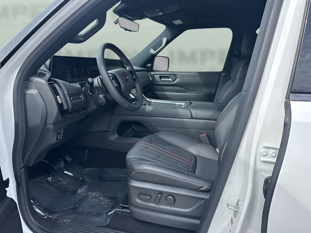 Used 2025 Nissan Armada PRO-4X image 9
