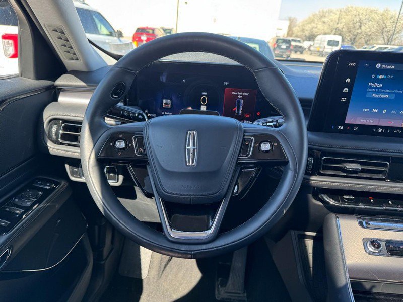 Certified 2025 Lincoln Aviator AWD image 10