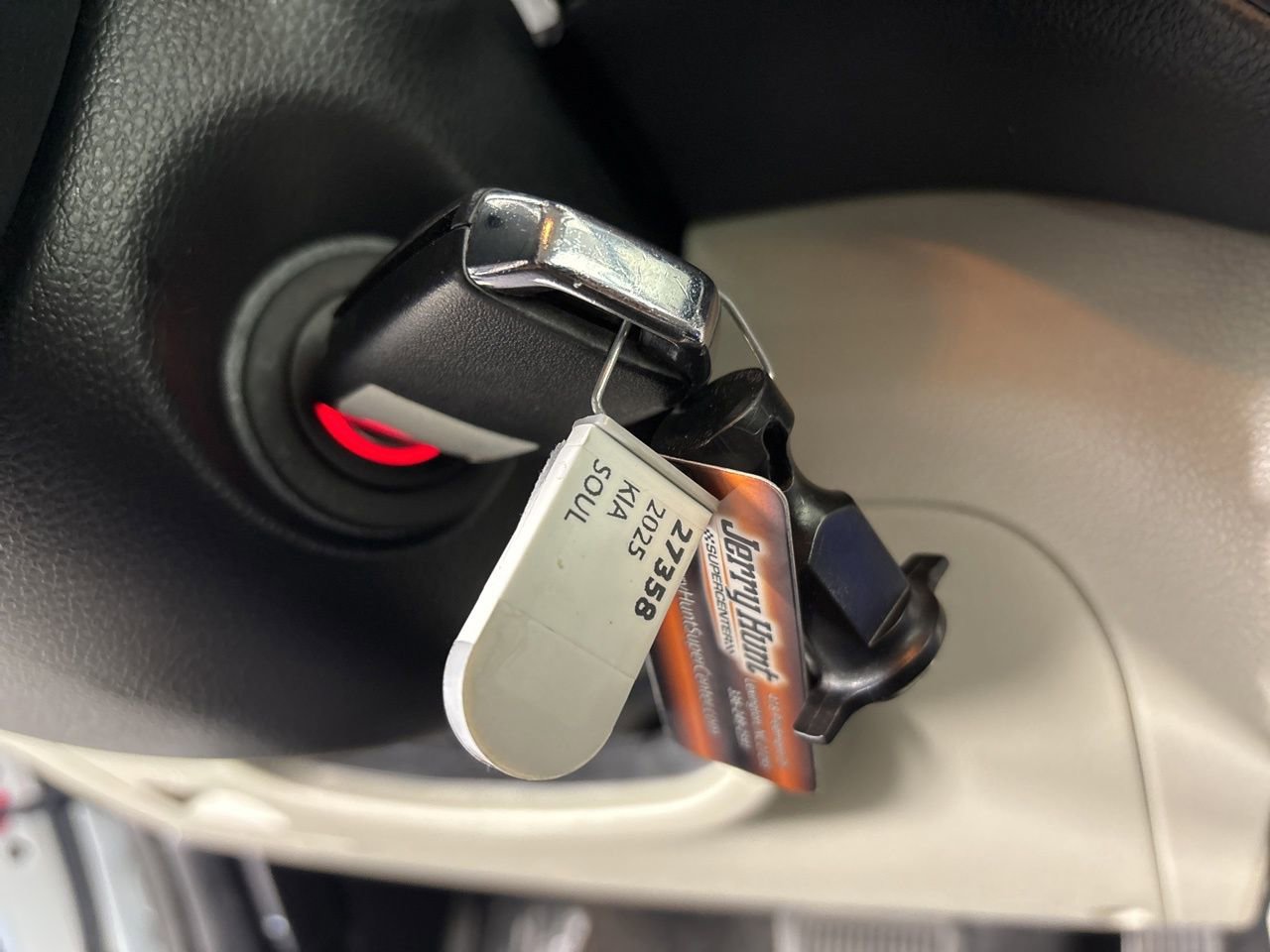 Used 2025 Kia Soul LX image 13