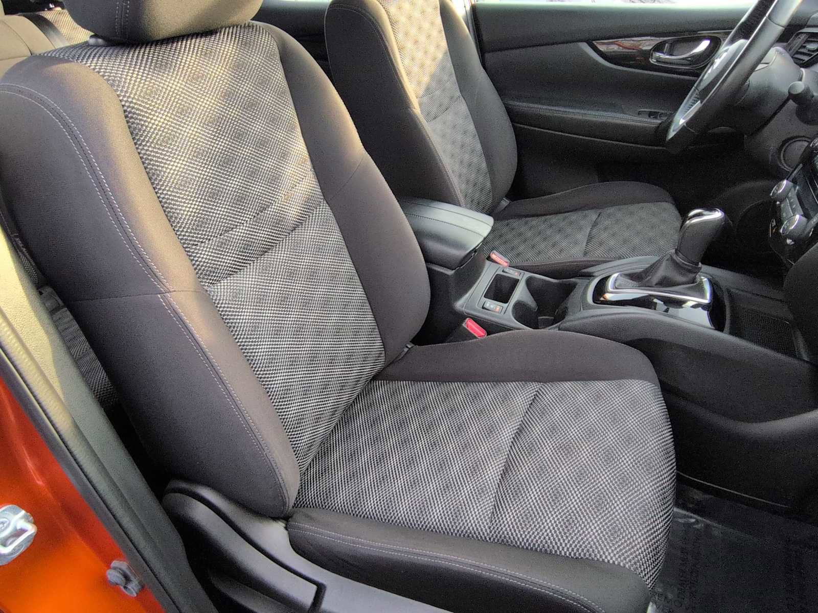 Used 2017 Nissan Rogue Sport SV w/ SV All-Weather Package image 20