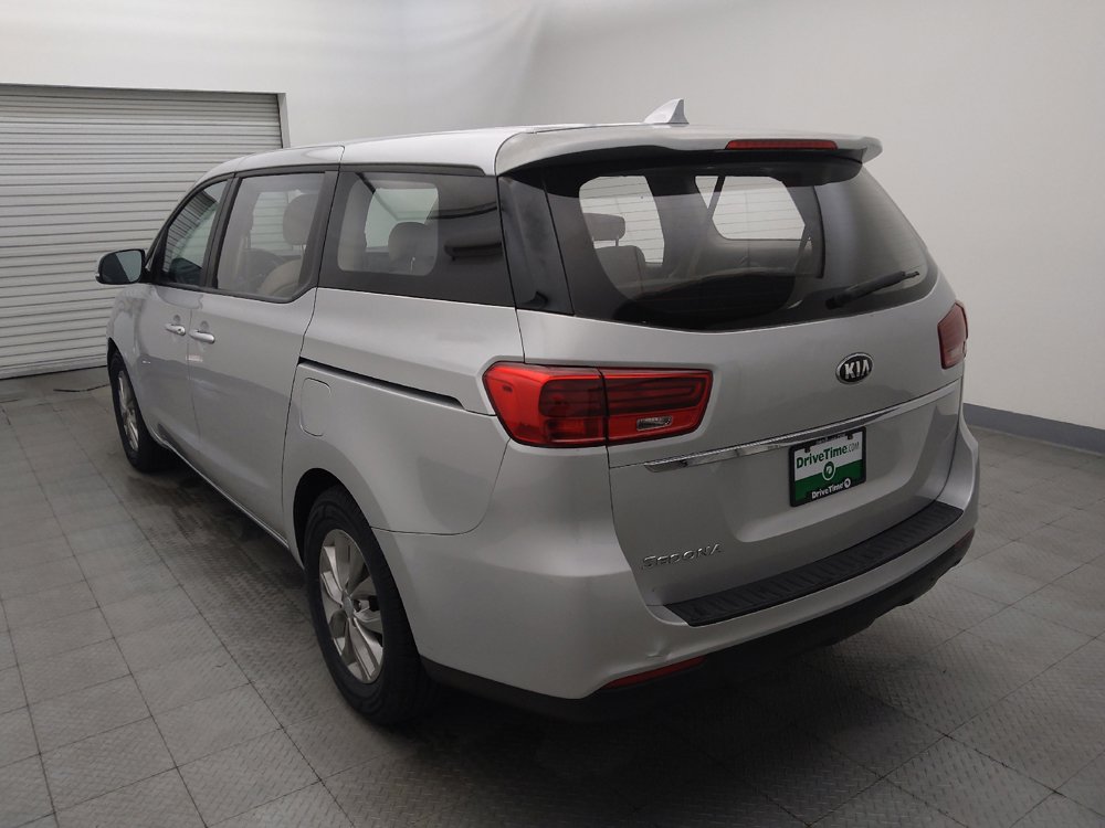 Used 2019 Kia Sedona L FWD image 5
