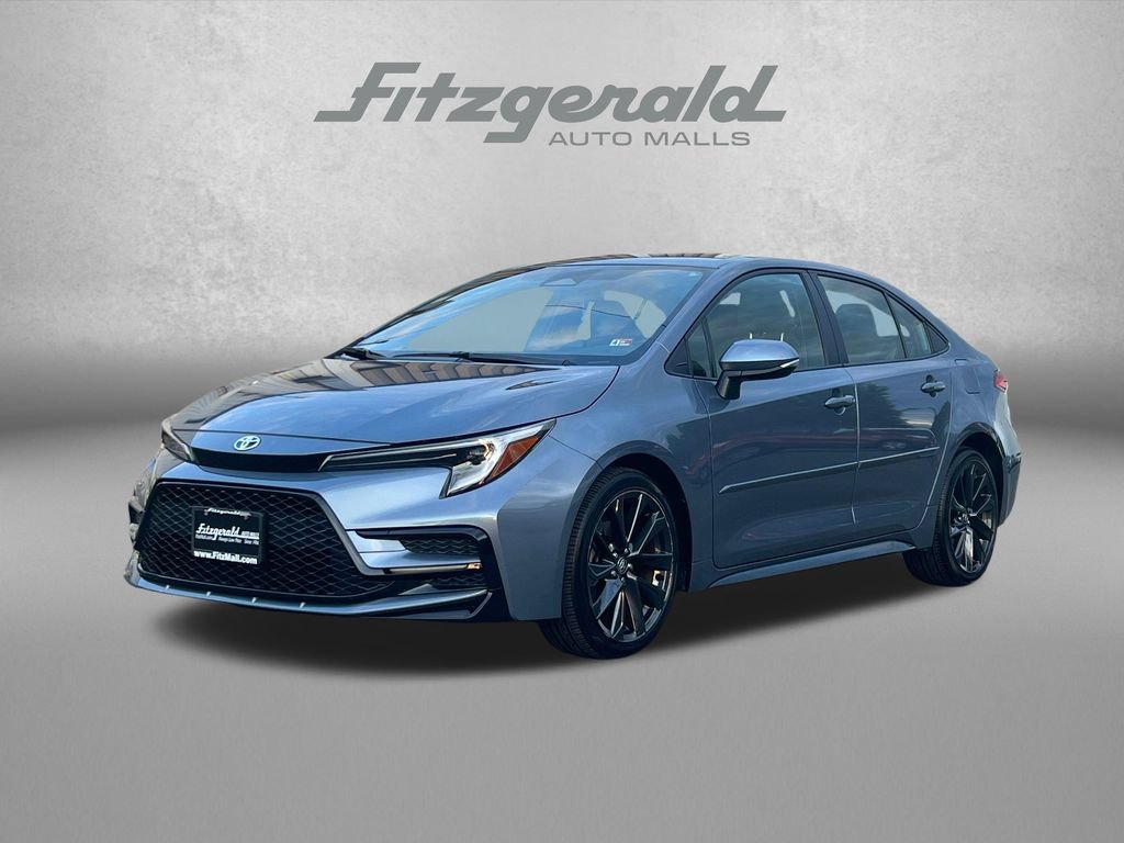 Used 2023 Toyota Corolla SE FWD image 2