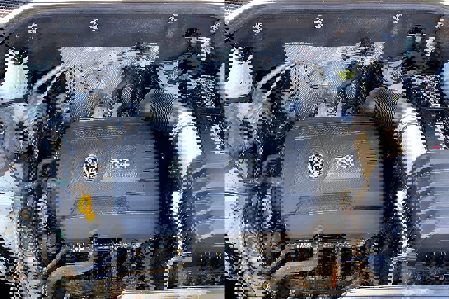 Used 2021 Volkswagen Atlas Cross Sport SEL image 33