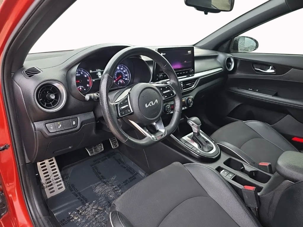 Used 2022 Kia Forte GT-Line w/ GT-Line Technology Package image 11