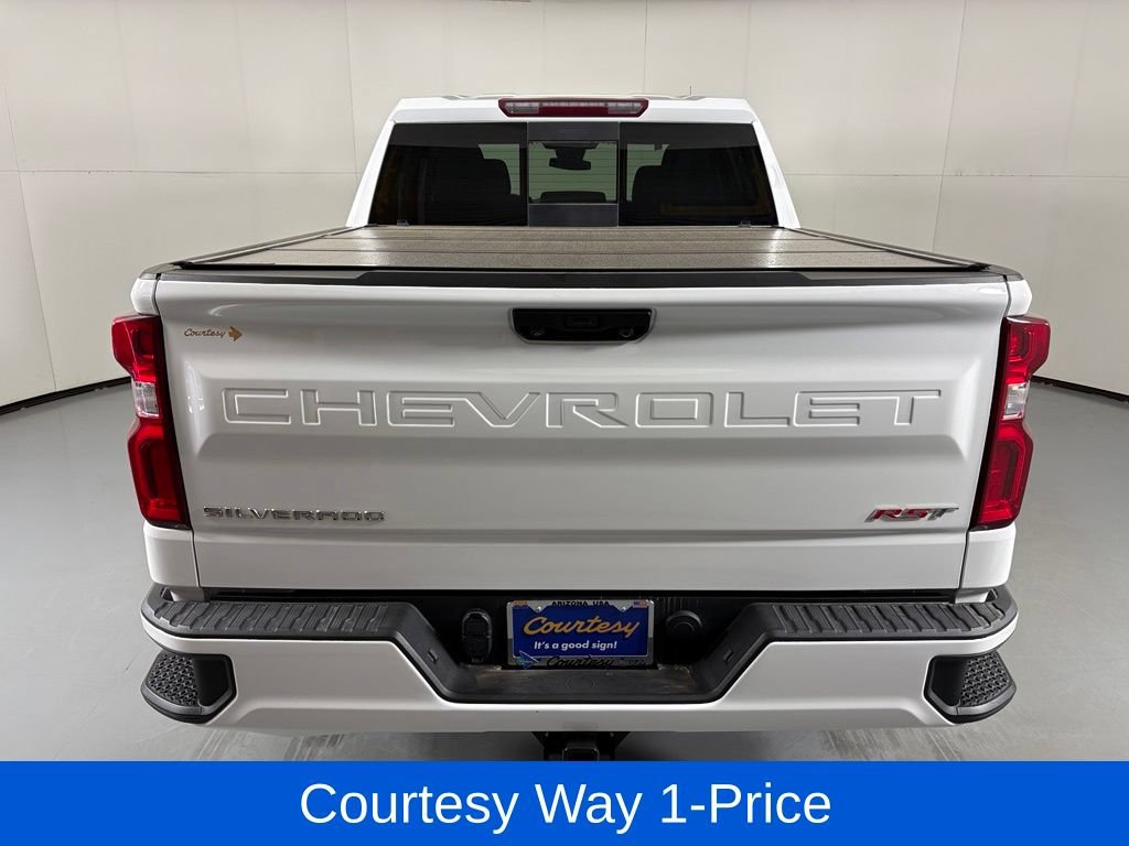 Used 2023 Chevrolet Silverado 1500 RST w/ Convenience Package II AWD/4WD image 9