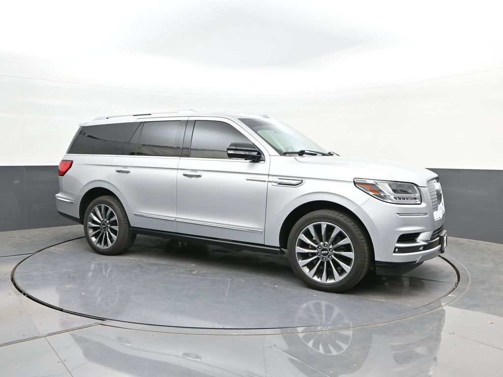 Used 2019 Lincoln Navigator Select RWD image 17