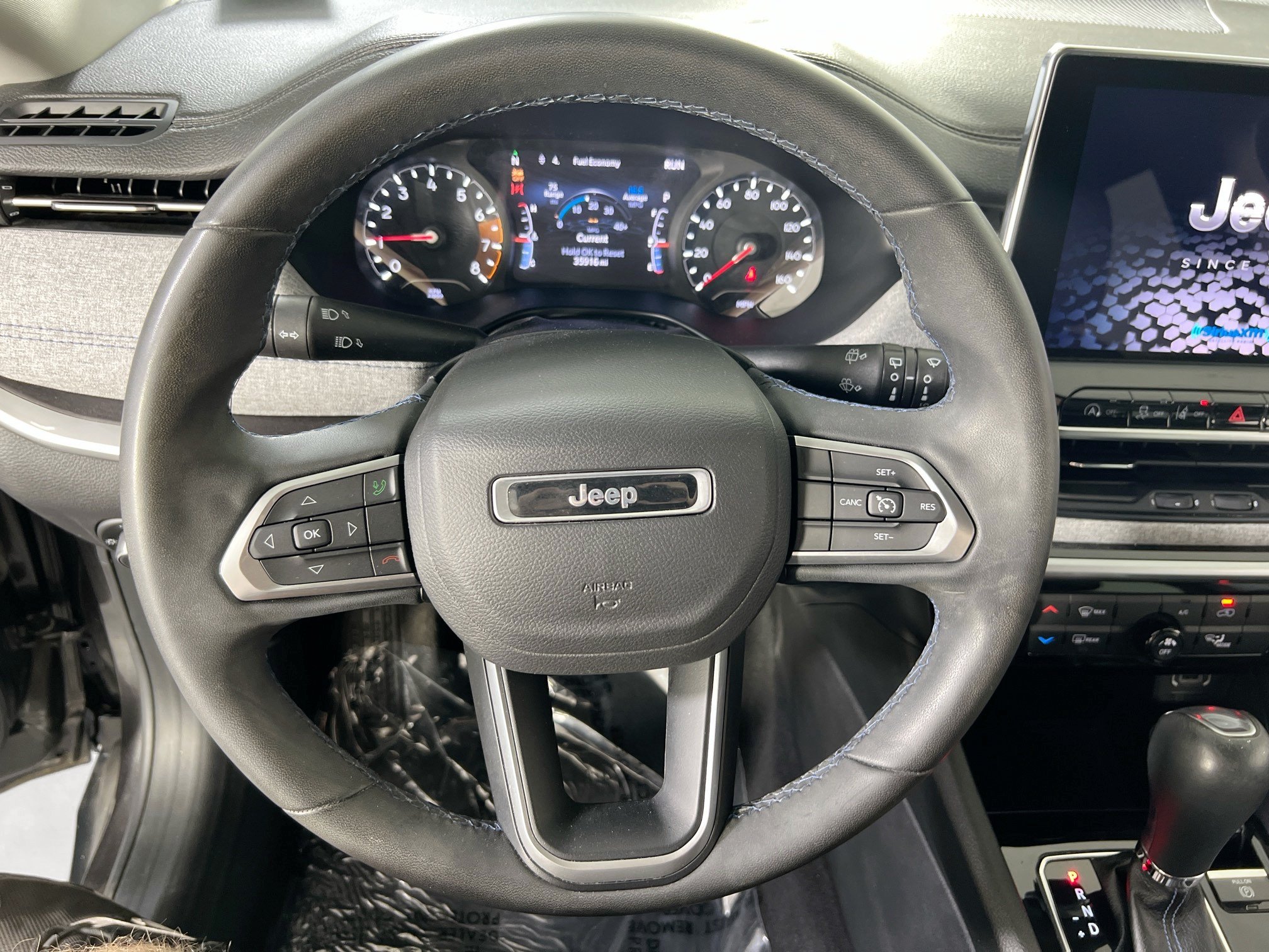 Used 2022 Jeep Compass Latitude AWD/4WD image 11