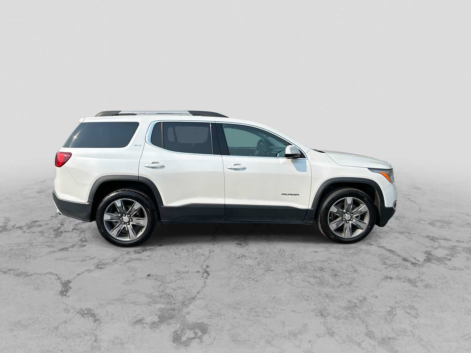 Used 2018 GMC Acadia SLT AWD/4WD image 9