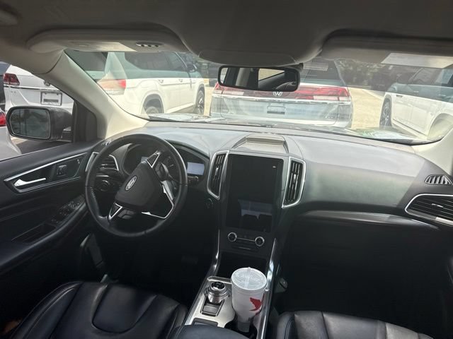 Used 2022 Ford Edge Titanium w/ Equipment Group 301A AWD/4WD image 12