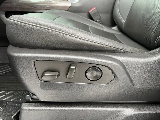 Used 2022 Chevrolet Silverado 1500 LTZ image 18