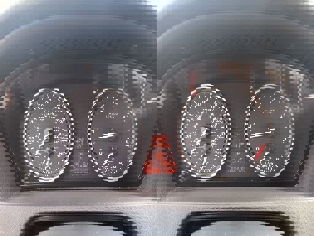 Used 2010 BMW X5 xDrive35d image 15