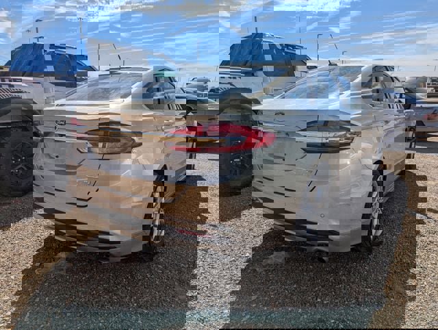 Used 2018 Ford Fusion SE w/ Fusion SE Technology Package image 5