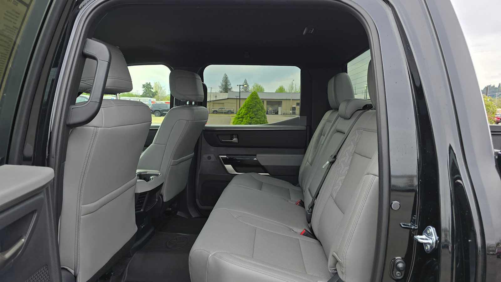 Certified 2025 Toyota Tundra Limited w/ TRD Off-Road Package AWD/4WD image 18