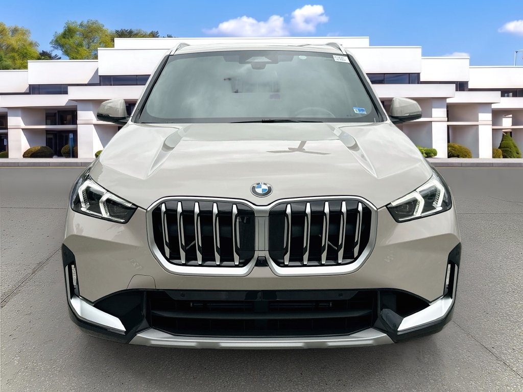 New 2027 BMW X1 xDrive28i AWD/4WD image 2