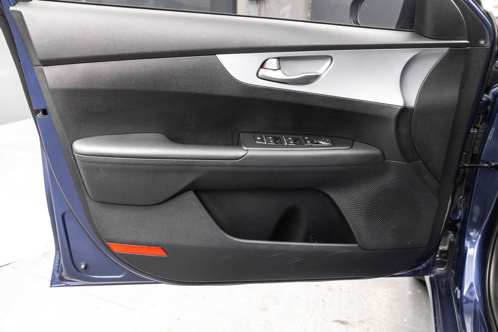 Used 2022 Kia Forte LXS w/ LXS Technology Package image 22