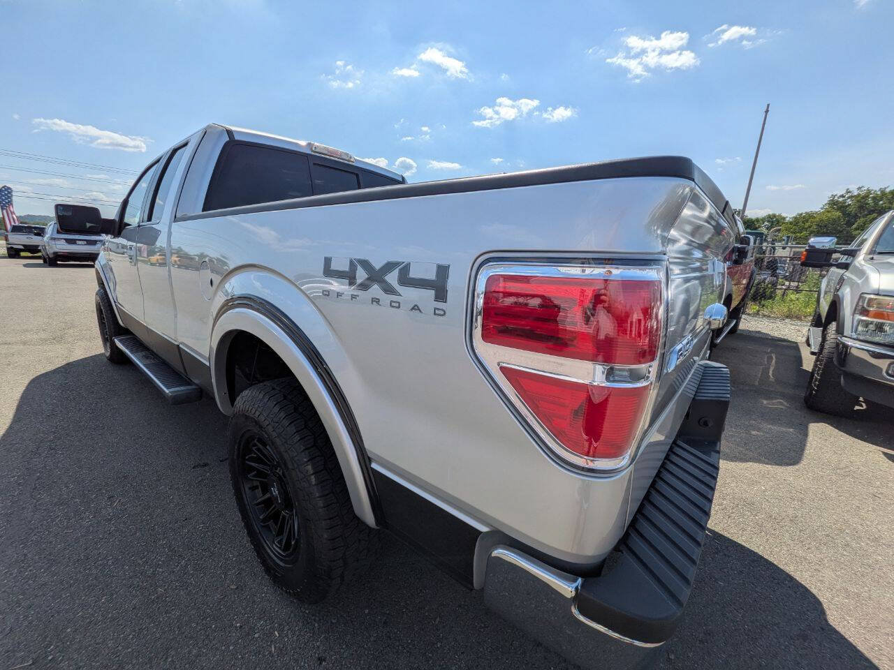 Used 2011 Ford F150 Lariat w/ Lariat Plus Pkg AWD/4WD image 4