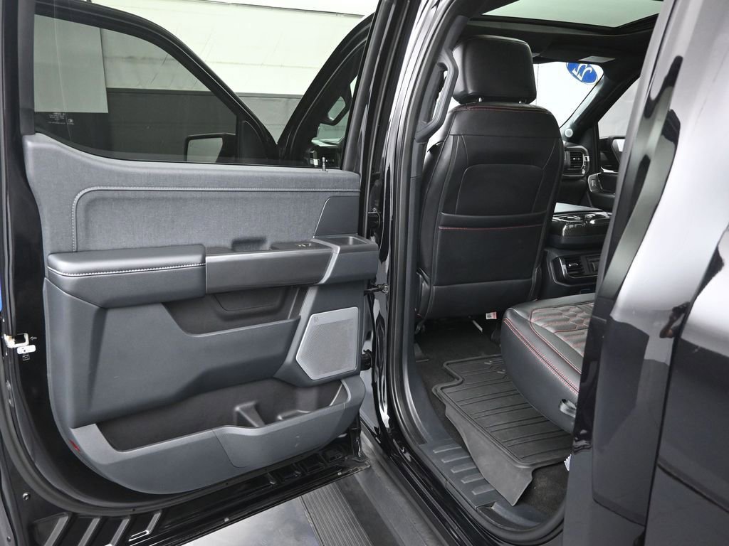 Used 2022 Ford F150 Lariat w/ Equipment Group 502A High image 8