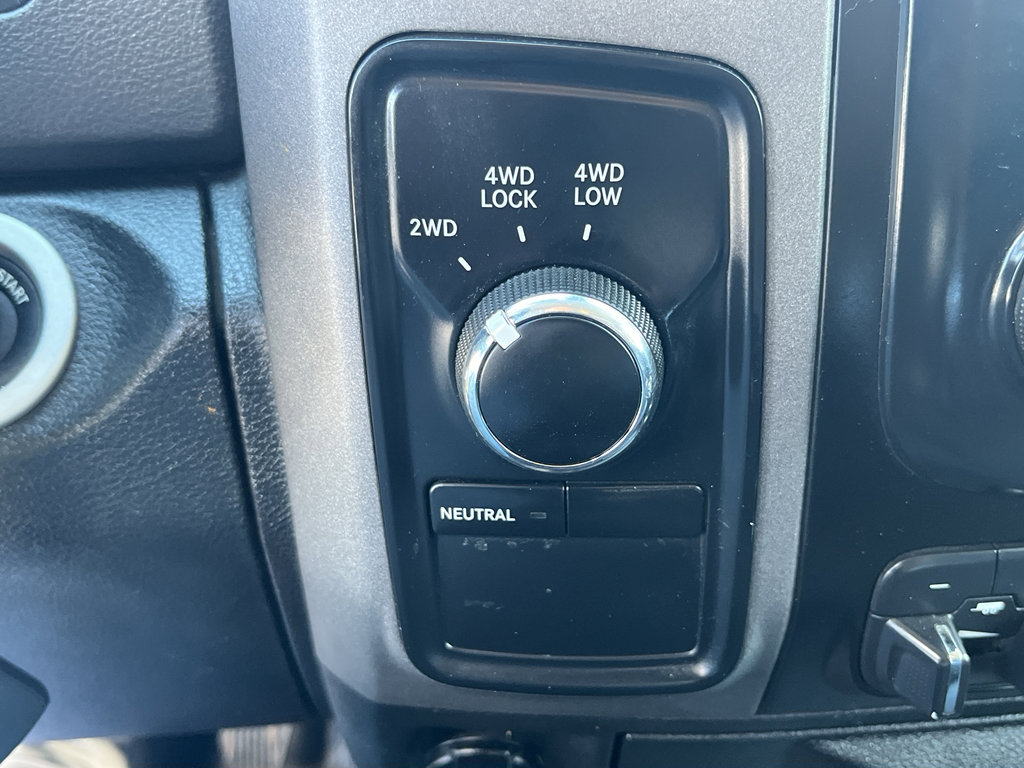 Used 2014 RAM 3500 Tradesman w/ Chrome Appearance Group AWD/4WD image 22