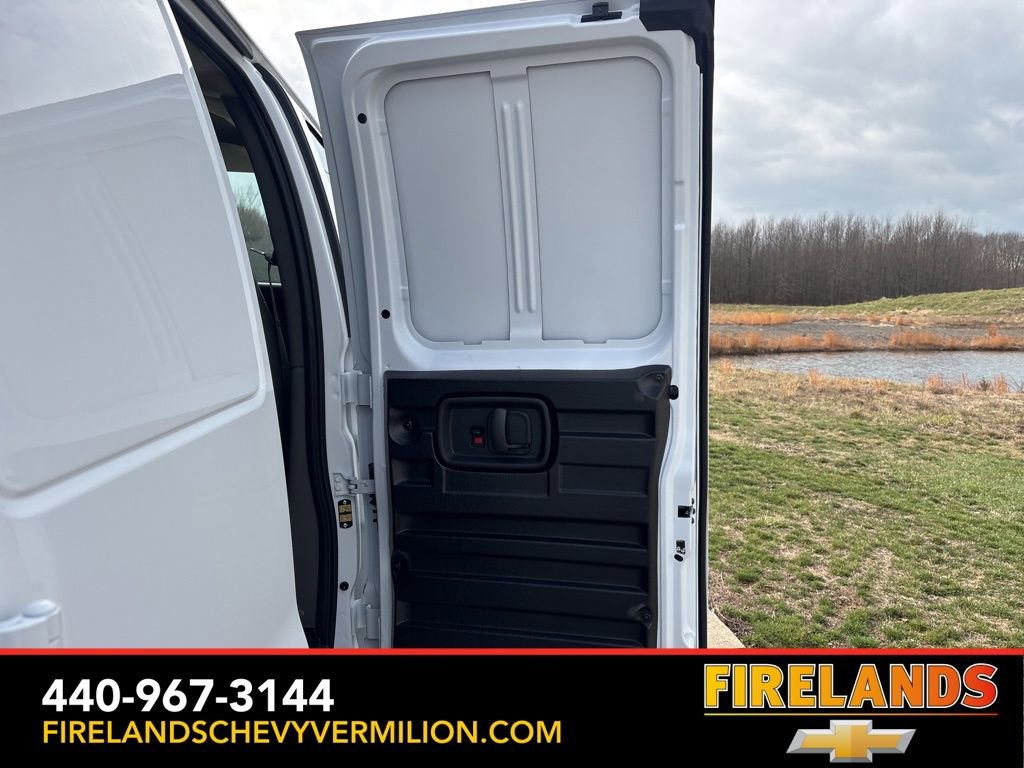 New 2026 Chevrolet Express 3500 RWD image 36