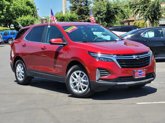 Used 2024 Chevrolet Equinox LT FWD image 2